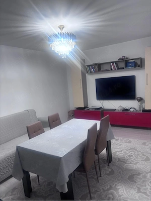 Vand apartament cu 3 camere decomandat
