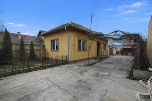 De vânzare casă cu teren generos   zonă Piața Abator
