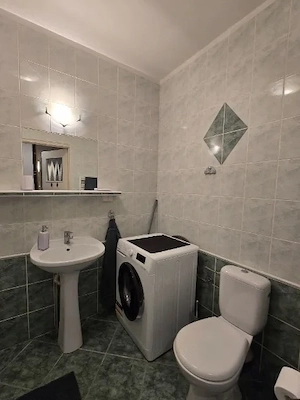 Inchiriez garsoniera zona 1 Decembrie 1918 - imagine 3