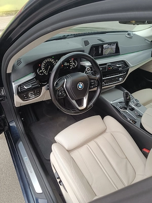 BMW 530e Plug-in Hybrid | 252 CP | An 2019 | EURO 6 | Automată     - imagine 2
