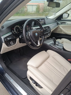 BMW 530e Plug-in Hybrid | 252 CP | An 2019 | EURO 6 | Automată     - imagine 6