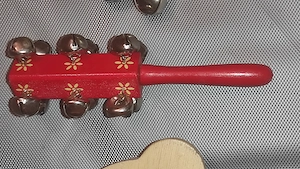 5 instrumente muzicale - cititi anuntul