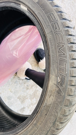 Vând anvelope all season 235/45/20 - imagine 2