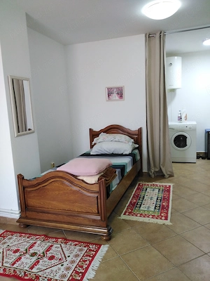 Închiriez garsoniera
