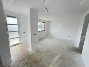 Casa cu 3 camere 2 bai si curte de 170 mp zona Calea Cisnadiei Sibiu - imagine 2