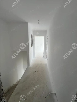 Casa cu 3 camere 2 bai si curte de 170 mp zona Calea Cisnadiei Sibiu - imagine 18
