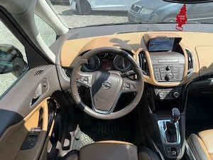 Opel Zafira   An 01.2014   Motor 2.0 CDTi 163cp   Cutie automata   Navigatie   Dubli-climatronic - imagine 2