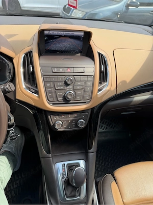 Opel Zafira   An 01.2014   Motor 2.0 CDTi 163cp   Cutie automata   Navigatie   Dubli-climatronic - imagine 15