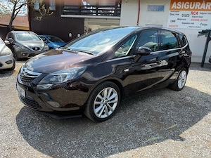 Opel Zafira   An 01.2014   Motor 2.0 CDTi 163cp   Cutie automata   Navigatie   Dubli-climatronic - imagine 8