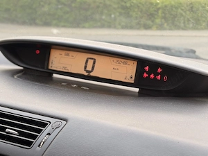 Citroen C4 Hatchback 2007 1.6 Diesel 92 CP - imagine 8