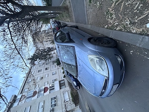 Vând Ford Fiesta 2004