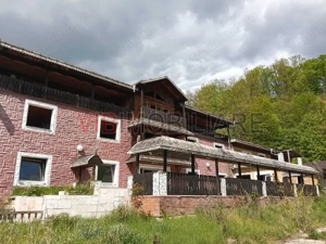 Proprietate turistică | Fost hotel | Teren 8900 mp | Aproape de Dunăre - imagine 2