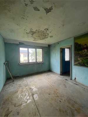 Melodiei 8,apartament 2 camere,etaj 4,trebuie renovat,33000 euro negociabil - imagine 4