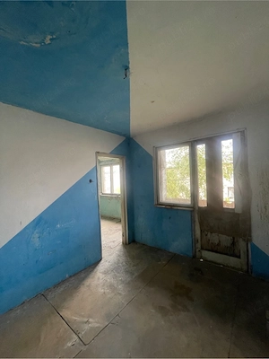 Melodiei 8,apartament 2 camere,etaj 4,trebuie renovat,33000 euro negociabil - imagine 3