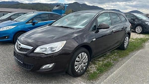 Opel Astra J  1.4i 101cp
