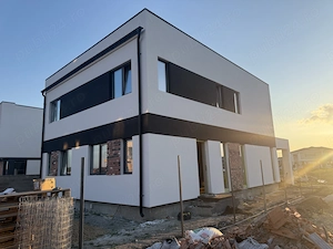 Duplex Mosnita, toate utilitatile, direct de la proprietar - imagine 2