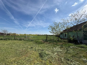 De vanzare teren intravilan