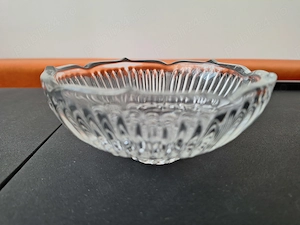 Scrumiera veche din cristal