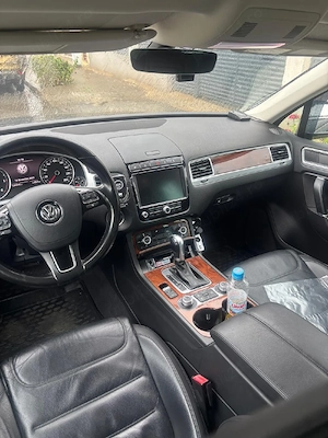 VW Touareg euro 6 an 2017 km 128000 foarte imtretinut - imagine 3