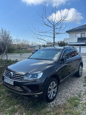VW Touareg euro 6 an 2017 km 128000 foarte imtretinut - imagine 2