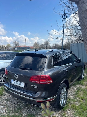 VW Touareg euro 6 an 2017 km 128000 foarte imtretinut - imagine 4