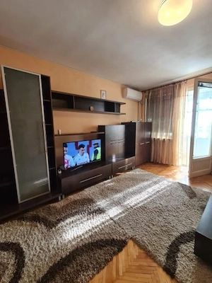 Garsoniera V-v Plaza Romania