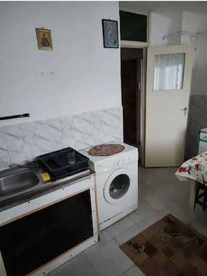 Închiriez apartament 3 camere