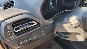 Hyundai i30 Fastback 1.5T-GDI mild-hibrid Highway automata - imagine 7