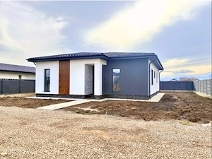 Casa 4 camere, 159mp, teren 500mp, zona Sanpetru,Brasov, 223.000euro