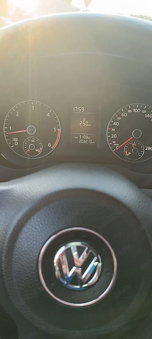  Vand Vw Jetta - imagine 5