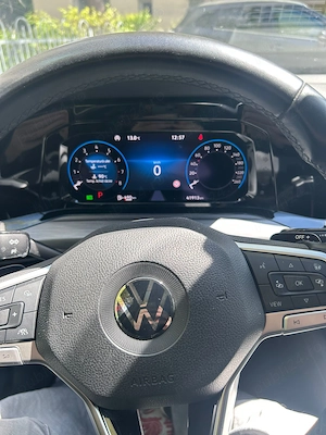 Volkswagen Golf 8  1.5 Tsi Hybrid - imagine 8