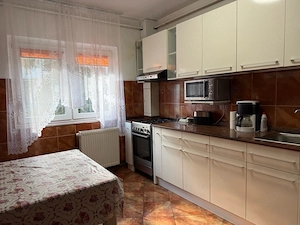 azi, 07:33 Apartament 2 camere, etaj 2, decomandat, centrală termică - Miorița, Micălaca - imagine 4