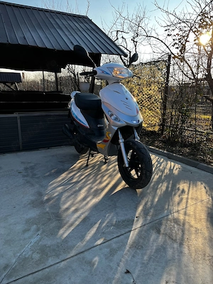 Scuter   Scooter   Moped Lazio Piaggio - imagine 2