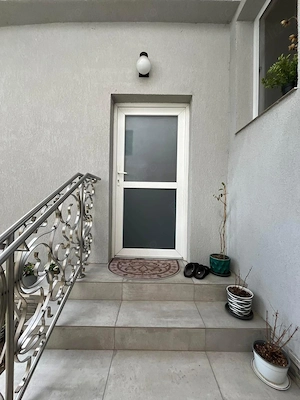 Casă cu 3 camere, 240 mp teren, Central, zona Horea ,Oradea. - imagine 17