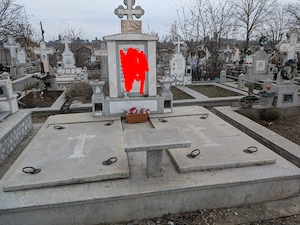 De vânzare 2 locuri de veci, Galați 