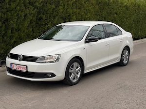 VW Jetta 2012 Match  - imagine 3