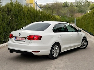 VW Jetta 2012 Match  - imagine 5