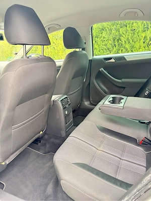VW Jetta 2012 Match  - imagine 8