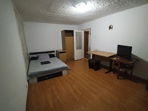 Garsoniera de inchiriat - imagine 2