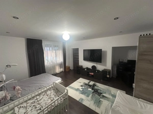 Semicentral - Vanzare casa renovata - imagine 3