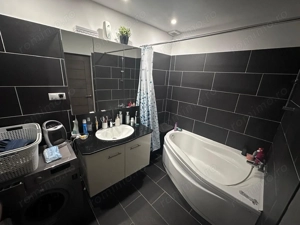 Semicentral - Vanzare casa renovata - imagine 2