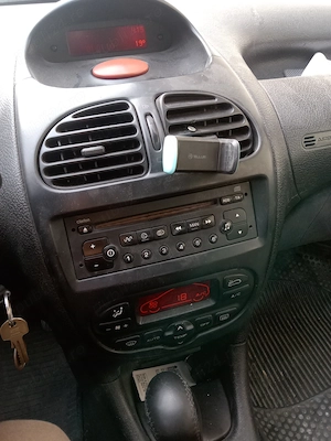 Vând Peugeot 206 ,2004 , 1.4 hdi ,pt reparat sau piese - imagine 6