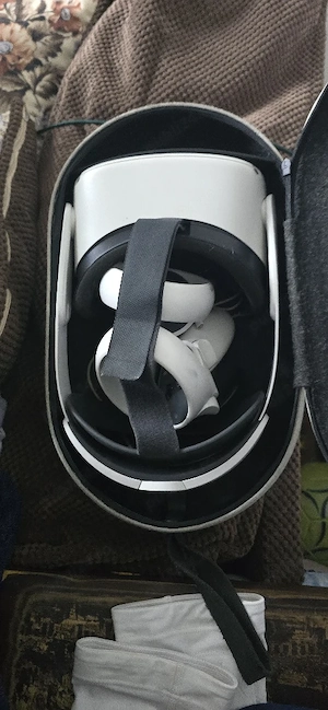 vand VR meta oculus 2 de 128 gb cu geanta de transport 