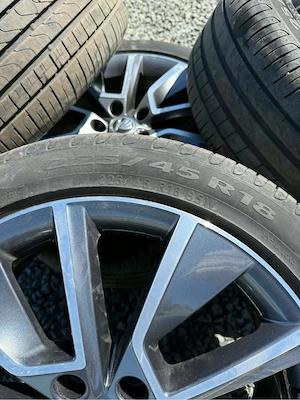 Jante aliaj Skoda 18” originale + anvelope 225/45 R18 Pirelli - imagine 2