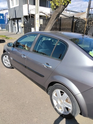 Vând Renault Megane 2  1,6  16 valve 2004 - imagine 3
