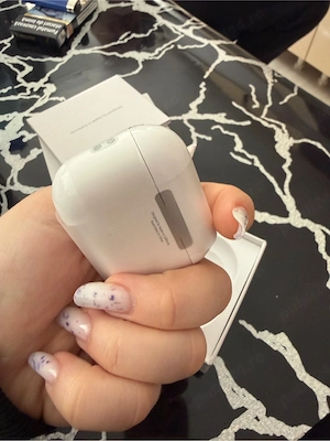 AirPods Pro 3 - imagine 3