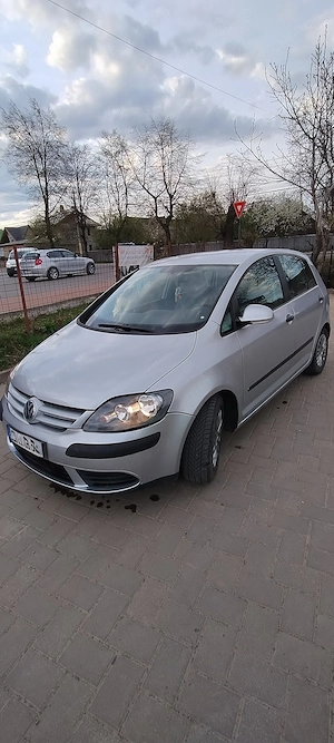 Golf 5 plus 1.9 tdi.