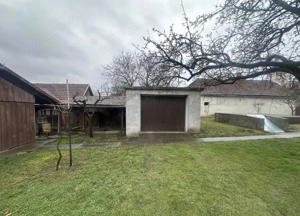 Casa cu etaj in loc linistit - imagine 4