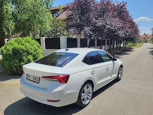 Skoda Octavia 2022 Diesel 2.0 TDI Limuzina Full LED R18 ACC LKA unic proprietar - imagine 3