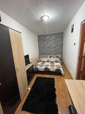 Apartament 2 camere, izolat,centrală, terasă termopan si loc de parcare - imagine 6